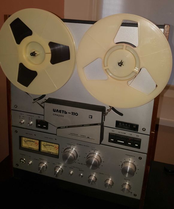 Магнитофон катушечный стерео