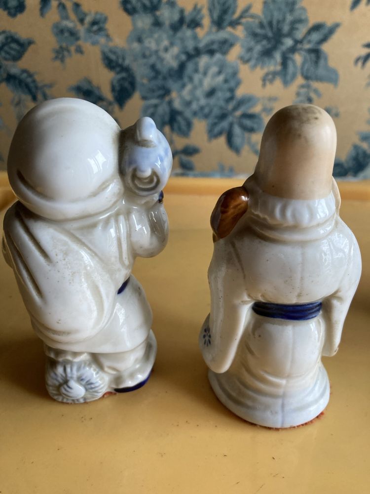 Budas em porcelana