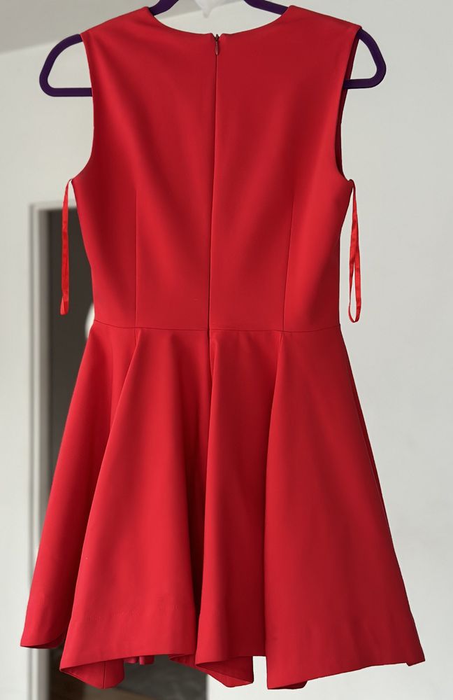 Piękna czerwona sukienka