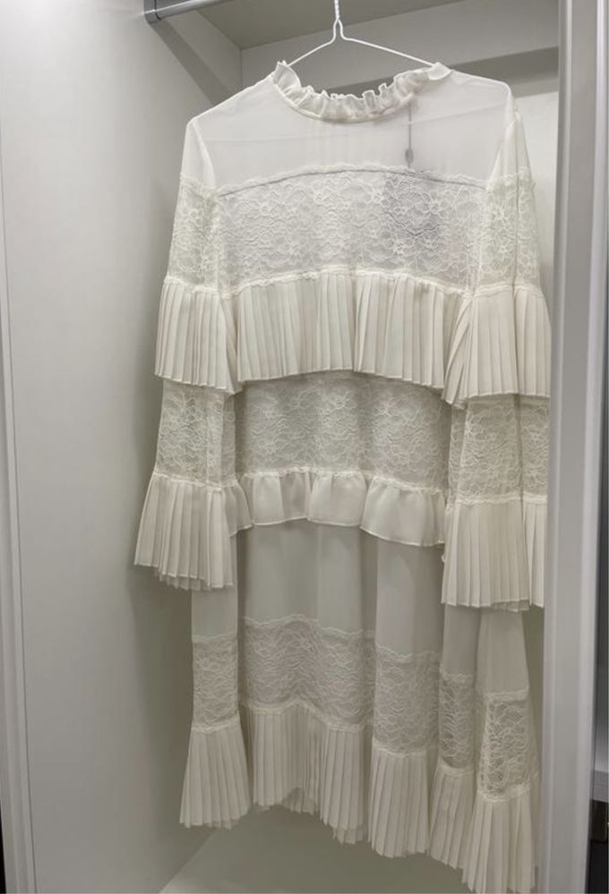 Біла сукня twinset з мереживом оригінал