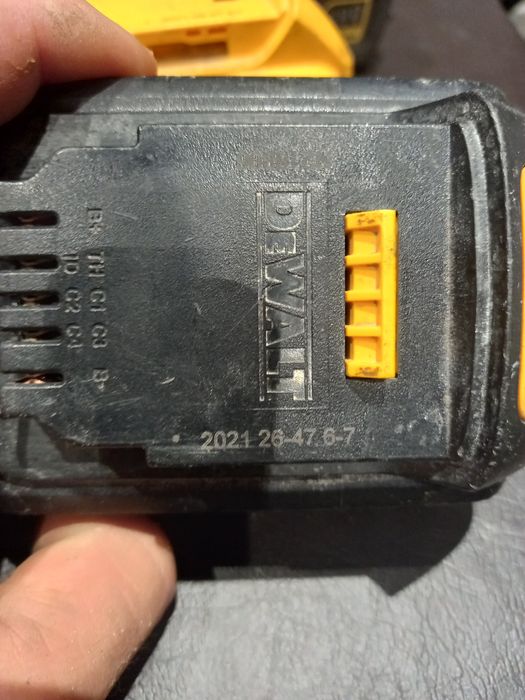 Baterie dewalt 4ah, 6ah