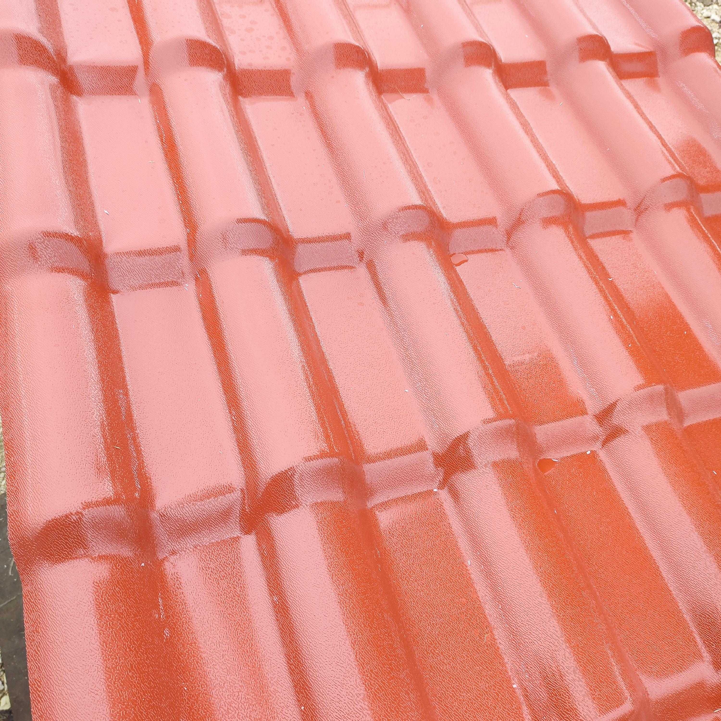 Painel telha em PVC ral 8004 Barro