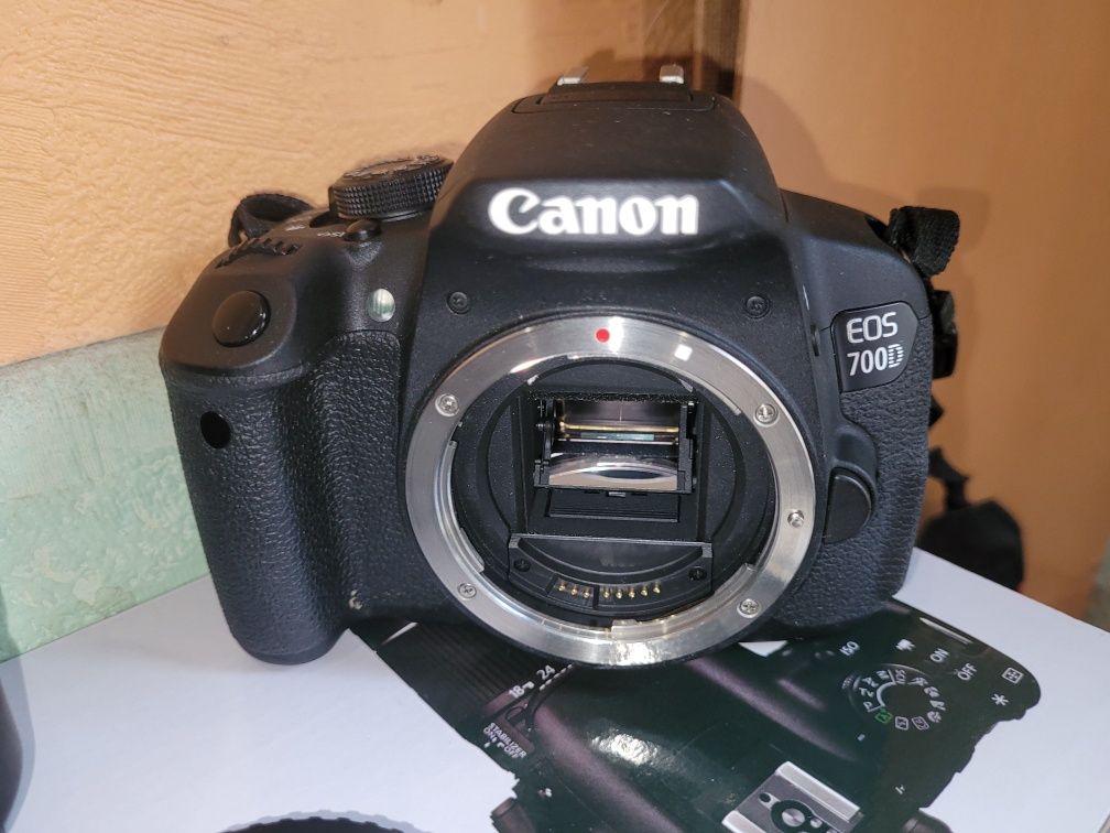 Новый Canon 700d 803снимка сделано екслюзив+обьективы +аксесуары