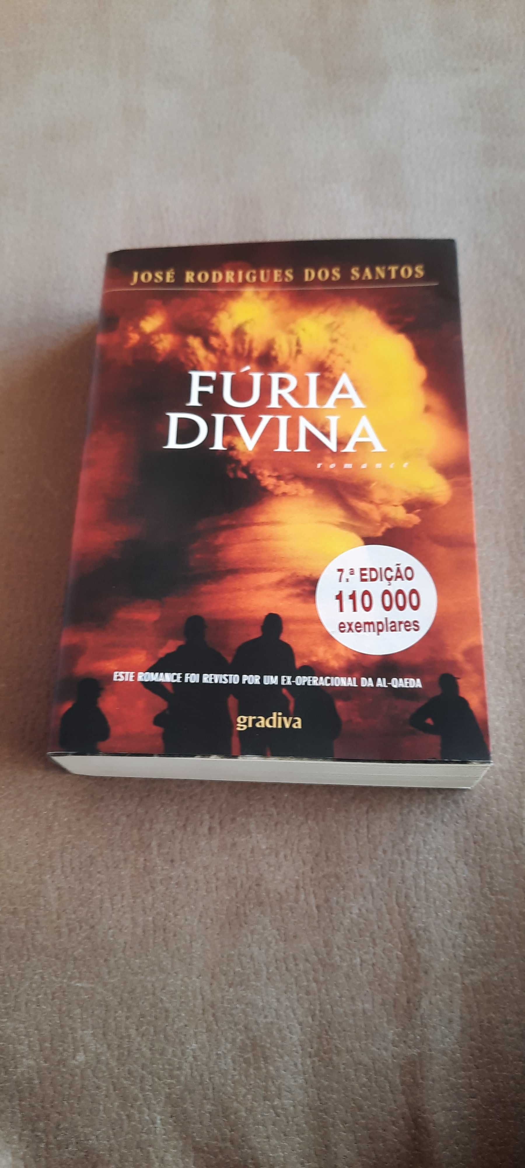 Livro  Furia Divina. Lido uma vez