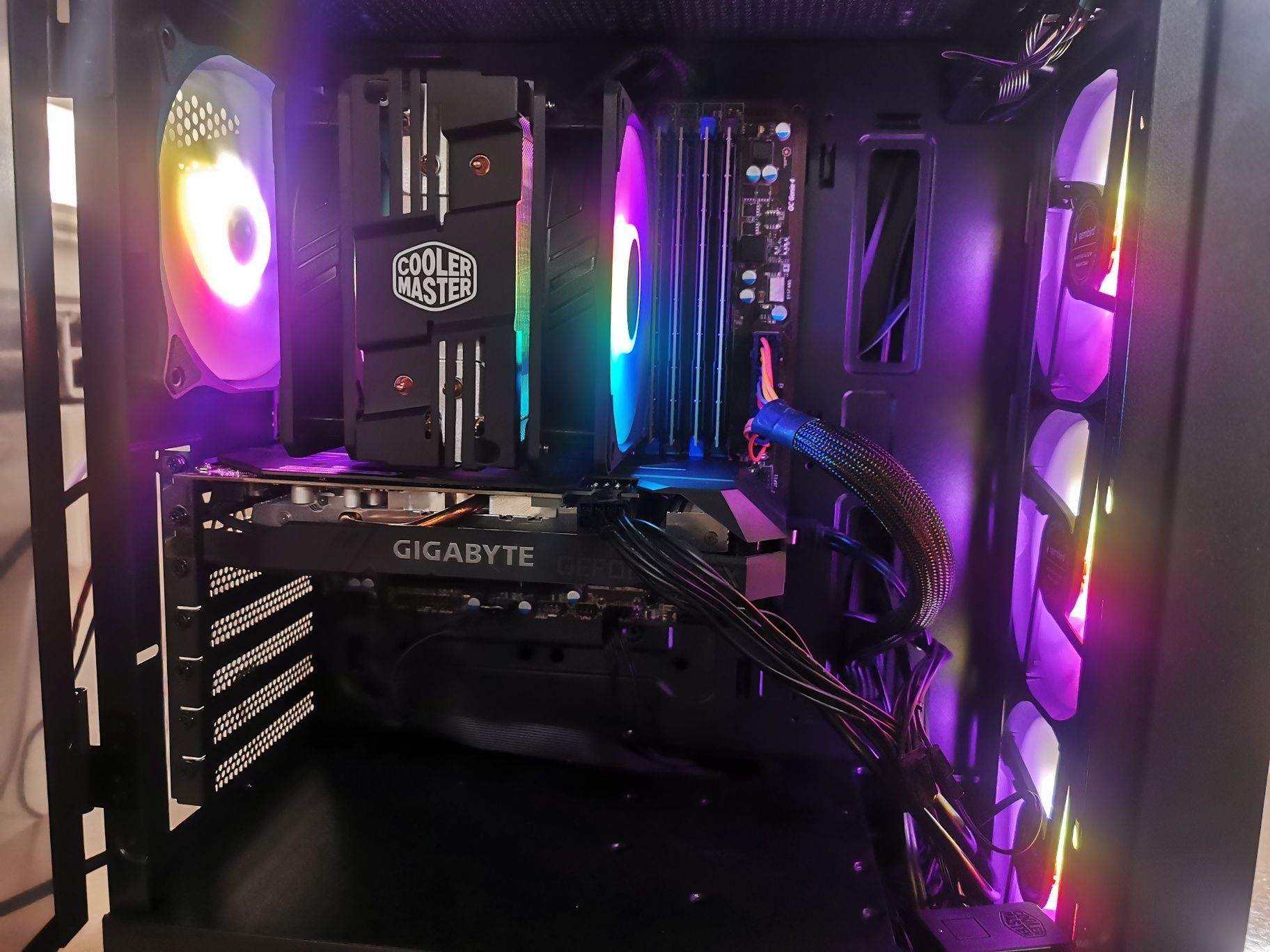 Komputer gamingowy i7 4,0GHz/ 24GB/ GTX 1660Ti/ SSD 1TB