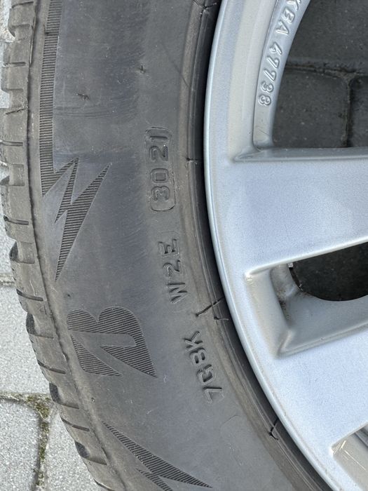 Koła (alufelgi z oponami) 205/55 R16 zimowe Bridgestone