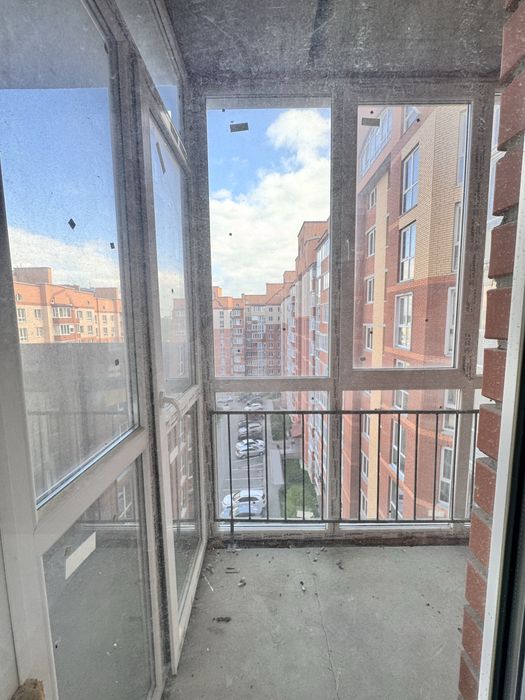 3 кімнатна квартира сира р-н Канада продаж