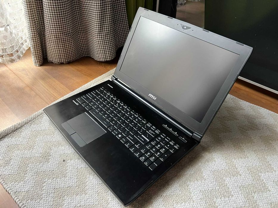 MSI GT63 Titan 8RG GTX 1080/i7 8750H/32GB RAM/4K/512+1tb ssd