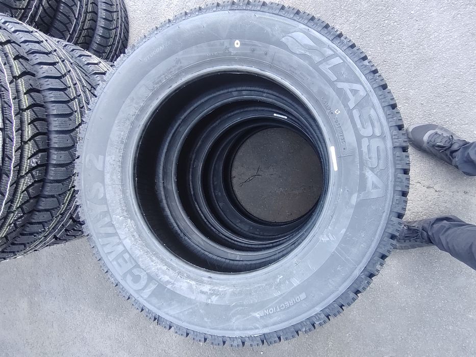 Lassa Iceways 2 215/65 R16 98T