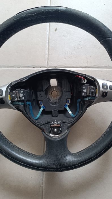 Volante Alfa Romeo 156 com comandos a funcionar sem air bag