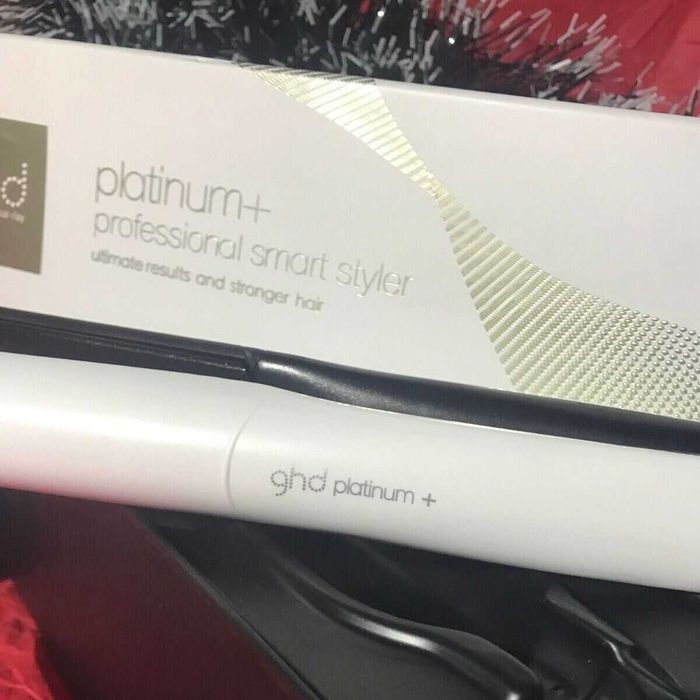 Profesjonalna prostownica do włosów GHD Platinum+, nowa i nieużywana