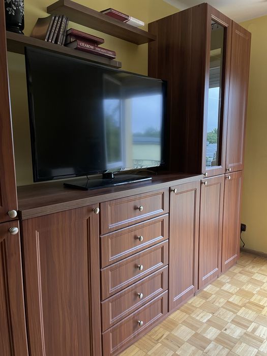 Zestaw mebli do salonu, mebloscianka, szafka narożna, półka, witrynka