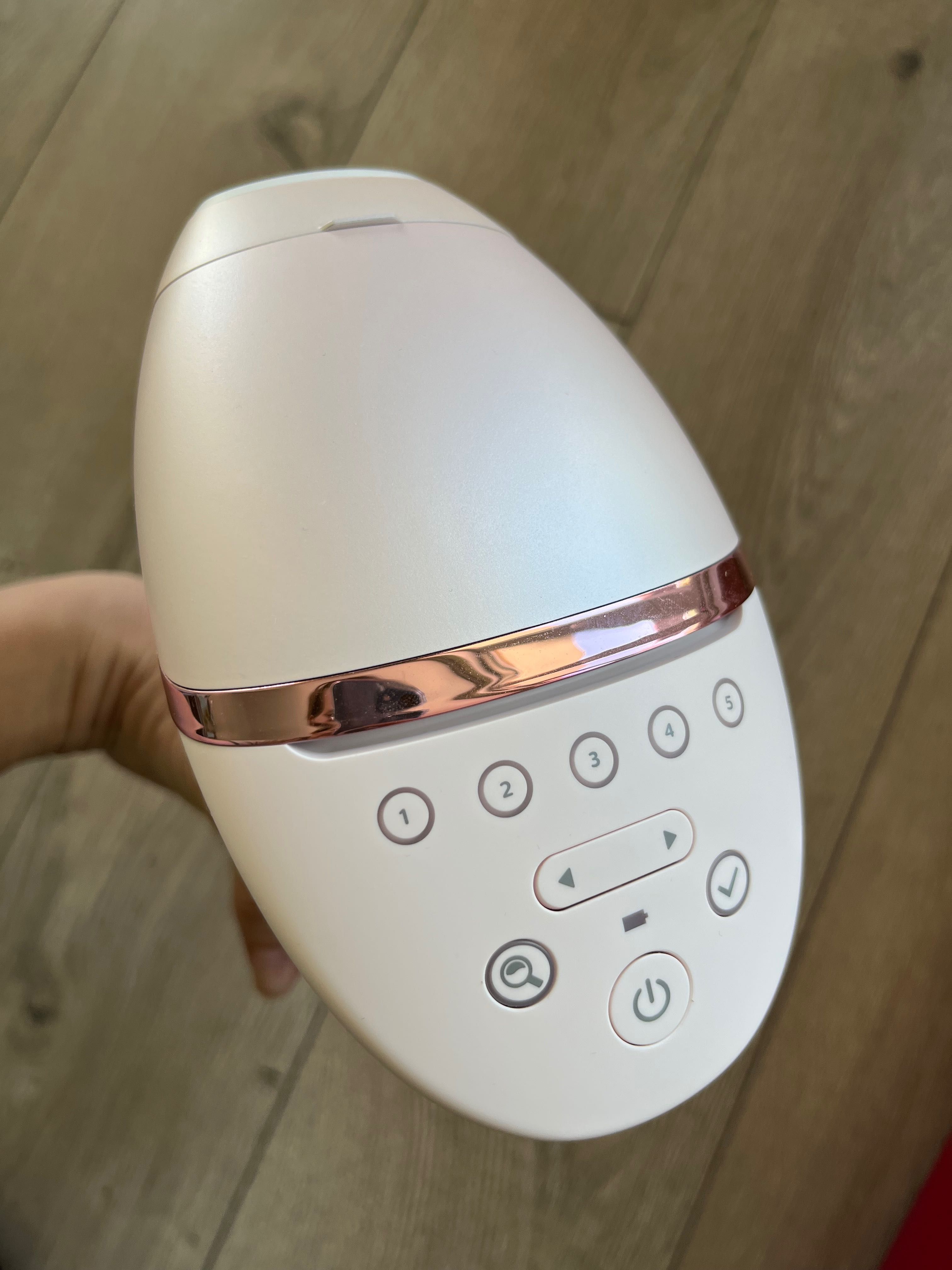 Depilator IPL Philips Lumea 9000 BRI957/00 (Jak nowy)