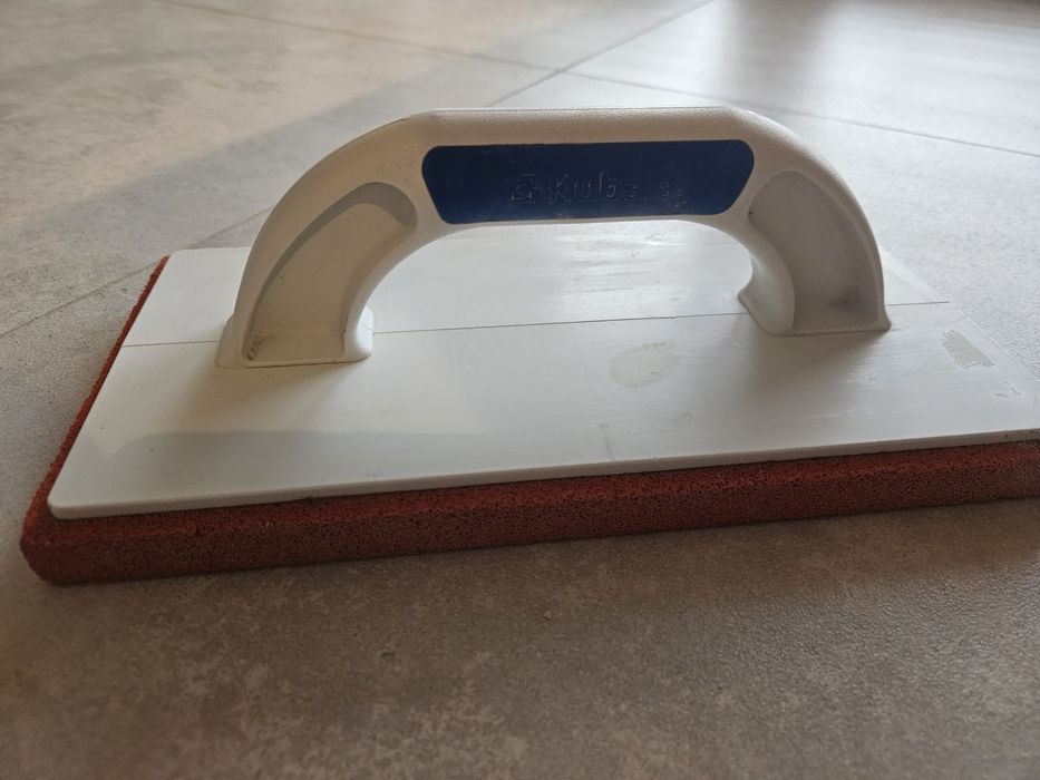 Kubala Paca z Gąbką Gumową Twardą Do Zacierania Tynków i Gładzi