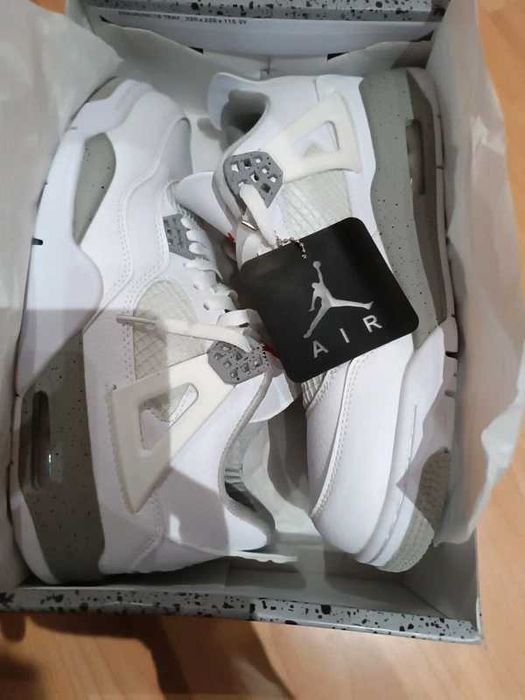 "Buty Trampki" Nike_Air_Jordan_4_Retro_White_Oreo R.37.5