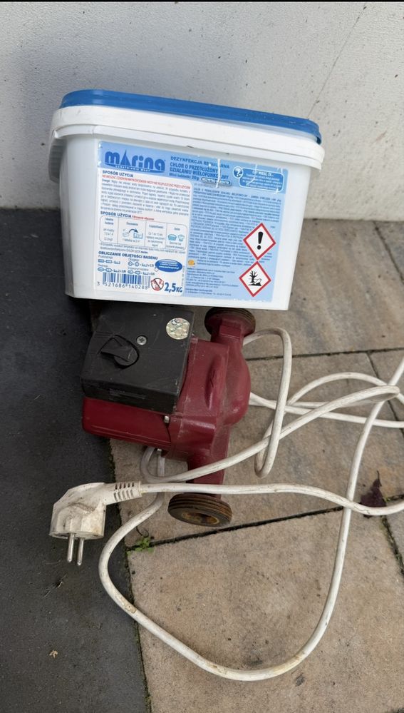 Basen z nagrzewaniem solarnym