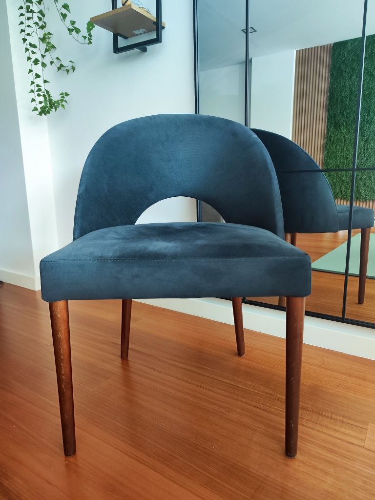 Mesa de Jantar com 6 Cadeiras – Design Moderno e Sofisticado