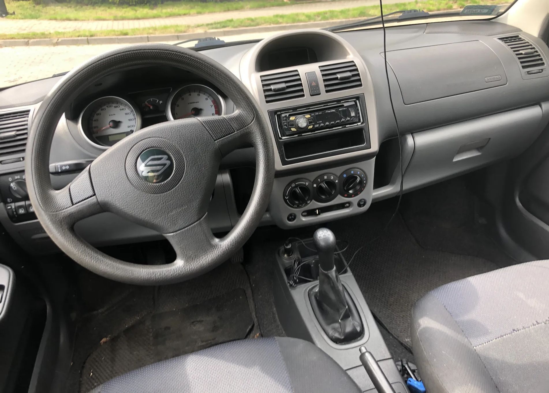 Suzuki Ignis Suzuki Ignis II 2005 rok podgrzewane siedzenia, i klimatyzacja
