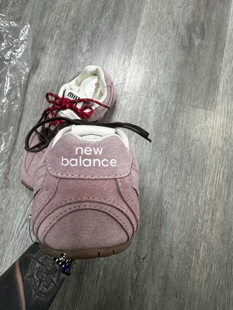 Adidasy New Balance Miu Miu