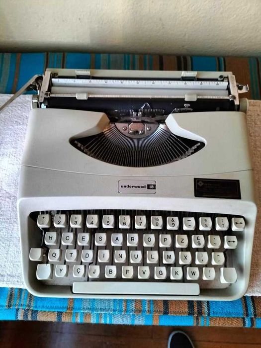 Máquina de escrever