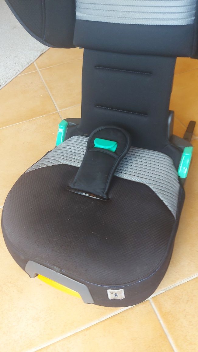 Cadeira auto Chicco Fold&Go i-Size (100-150 cm)