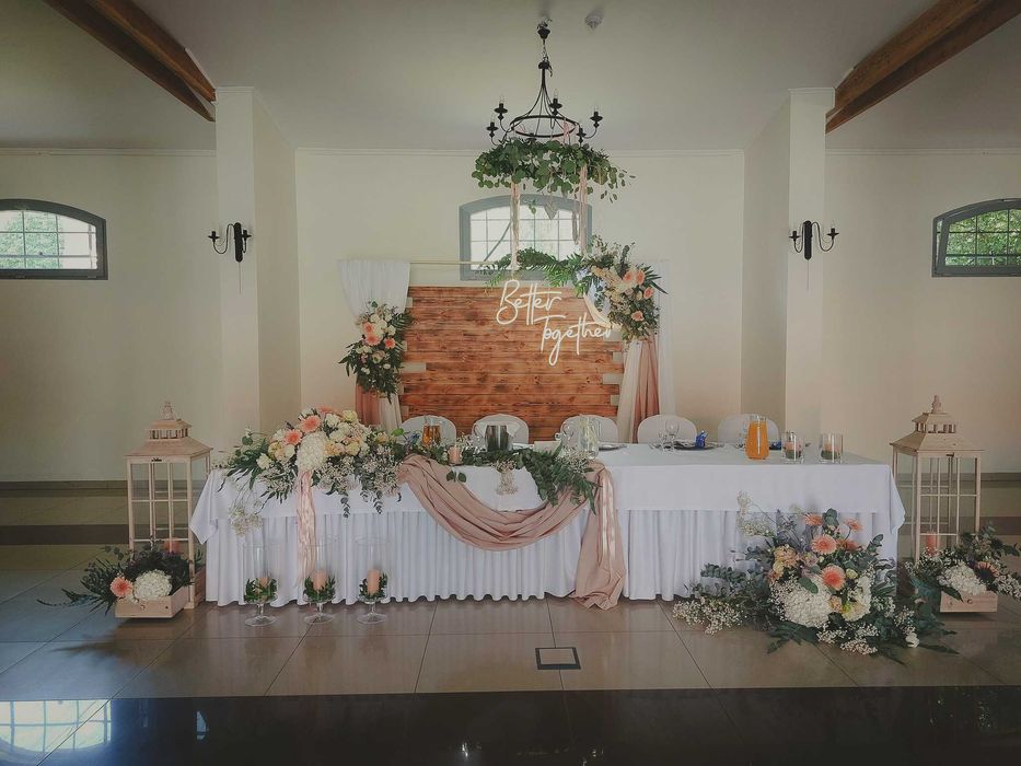 Drewniana ścianka ozdobna wynajem na wesela urodziny komunie Kadyny