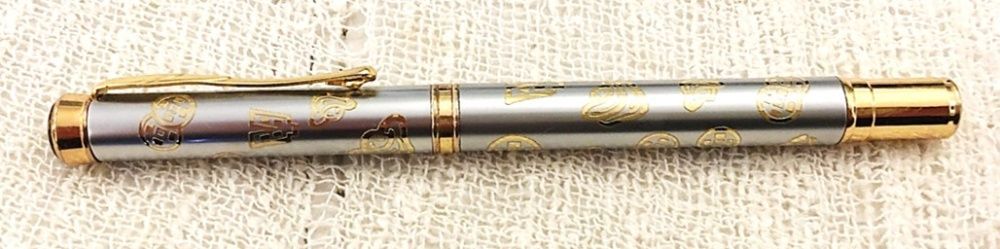 Fountain pen with unusual styles and mint condition