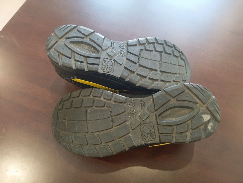 Buty ochronne  FTG SOCCER S1P SRC roz. 37