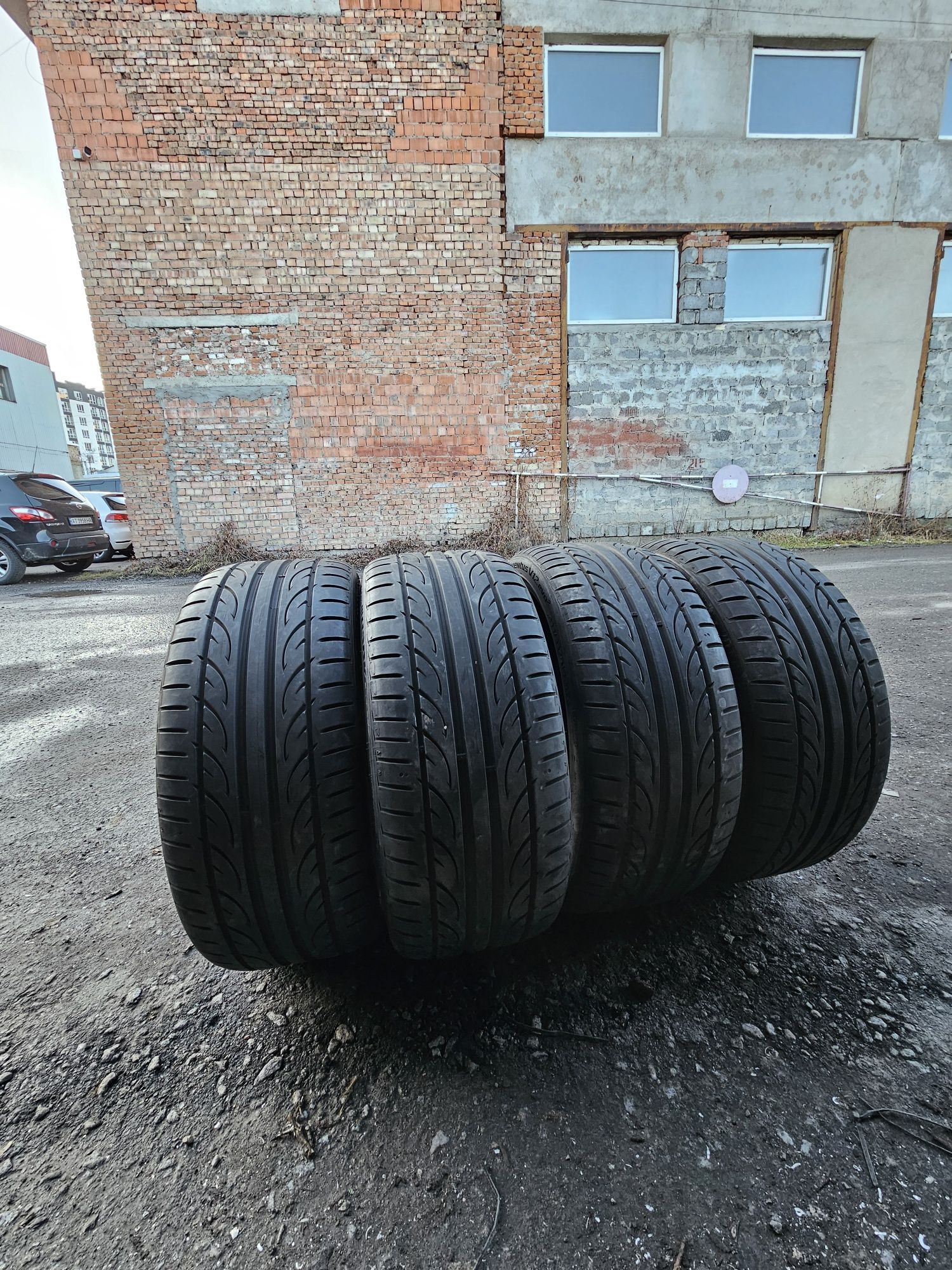 Hankook 235/35r19 комплект 4шт.