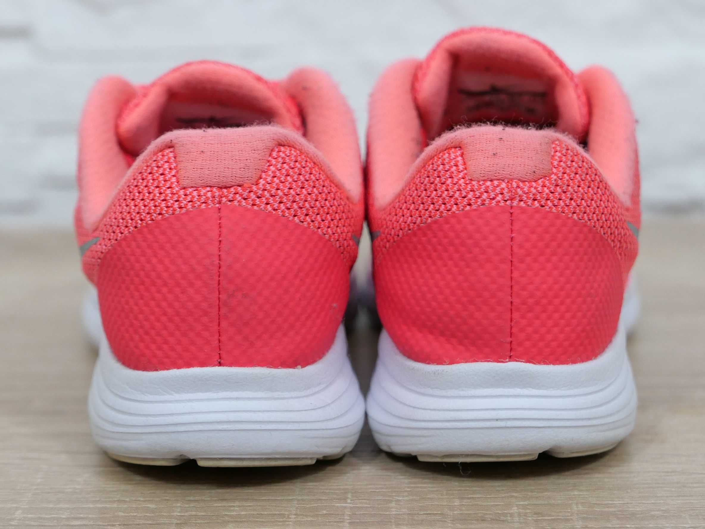 Nike Revolution 3 buty sportowe różowe do biegania 37,5