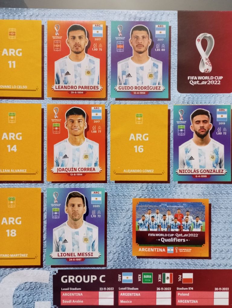 Álbum Panini Mundial Qatar 2022 – Capa Dura – Quase Completo – Com Mes