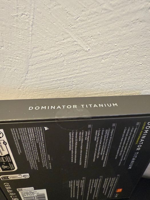 Оперативна памʼять Corsair Dominator Titanium DDR5 2×32 GB