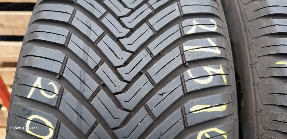 Opony Wielosezonowe 215÷60÷17÷.CONTINENTAL.7,5 mm.Adres-ZALESIANY 33 A