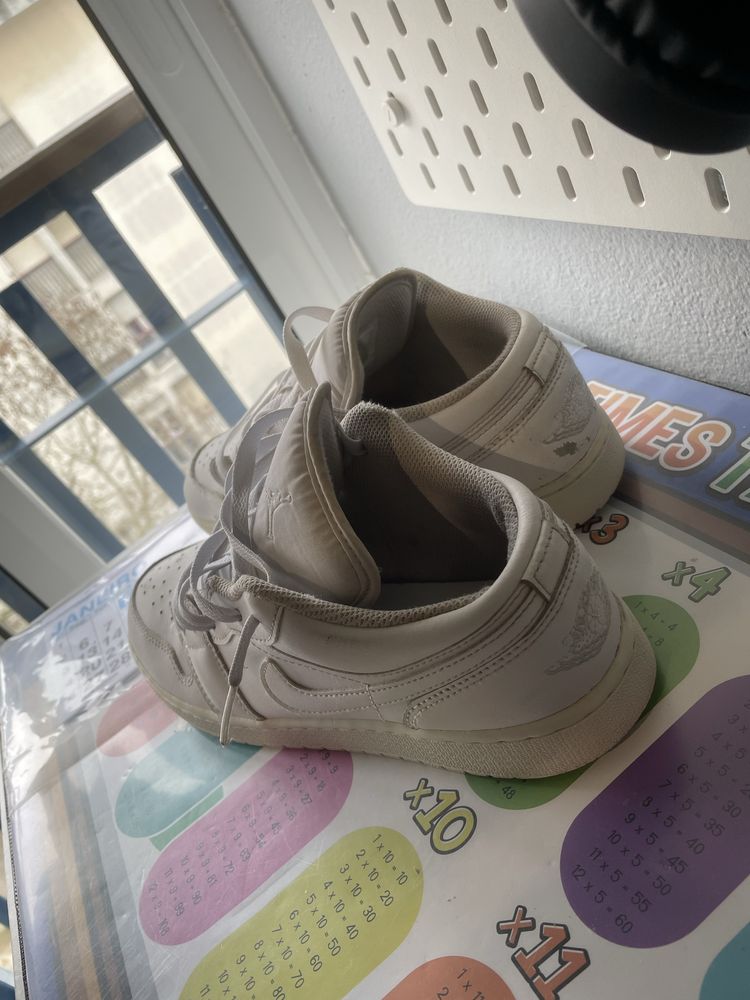 Jordan 1 low 40