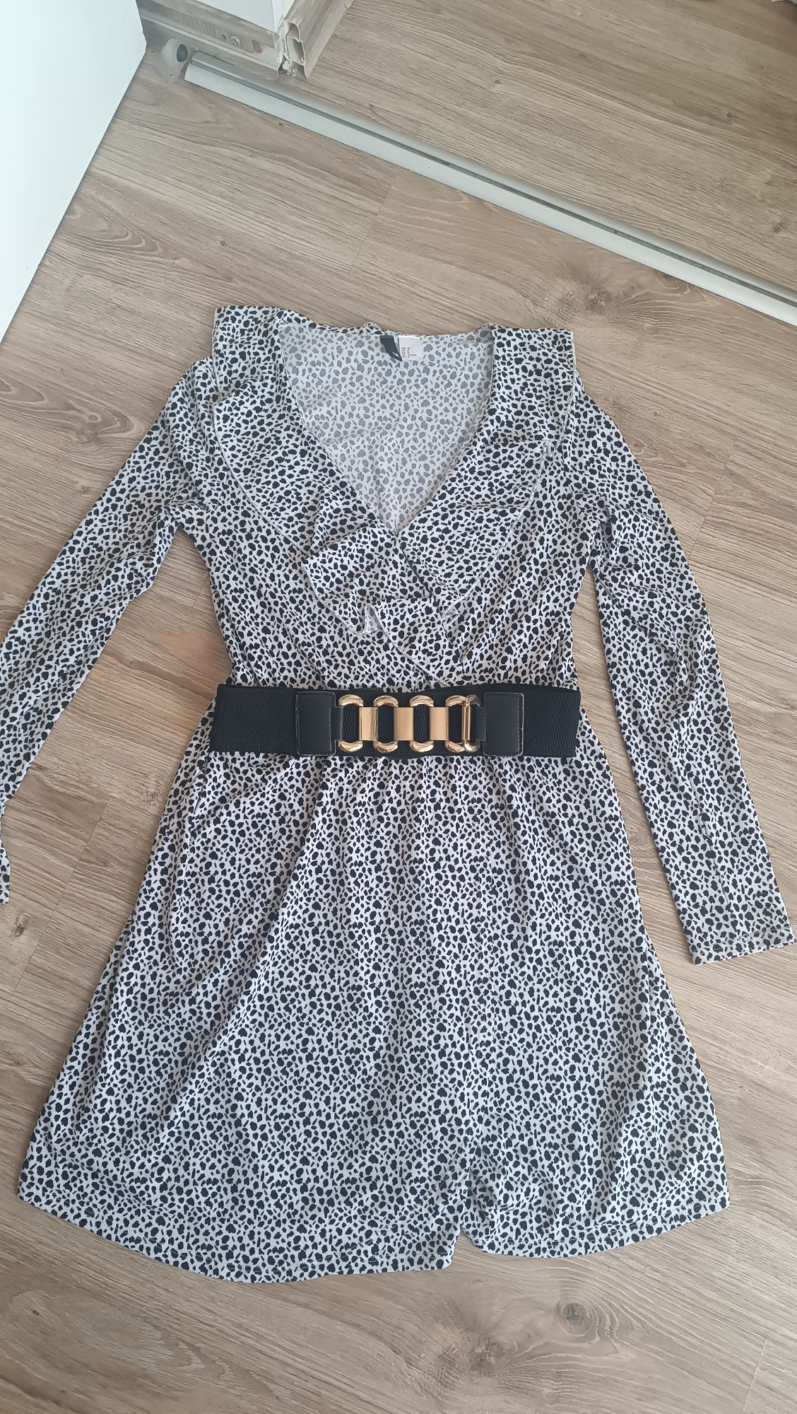 Sukienka L H&M czarno biała