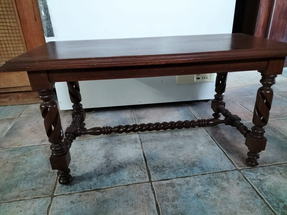 Mesa de centro madeira maciça