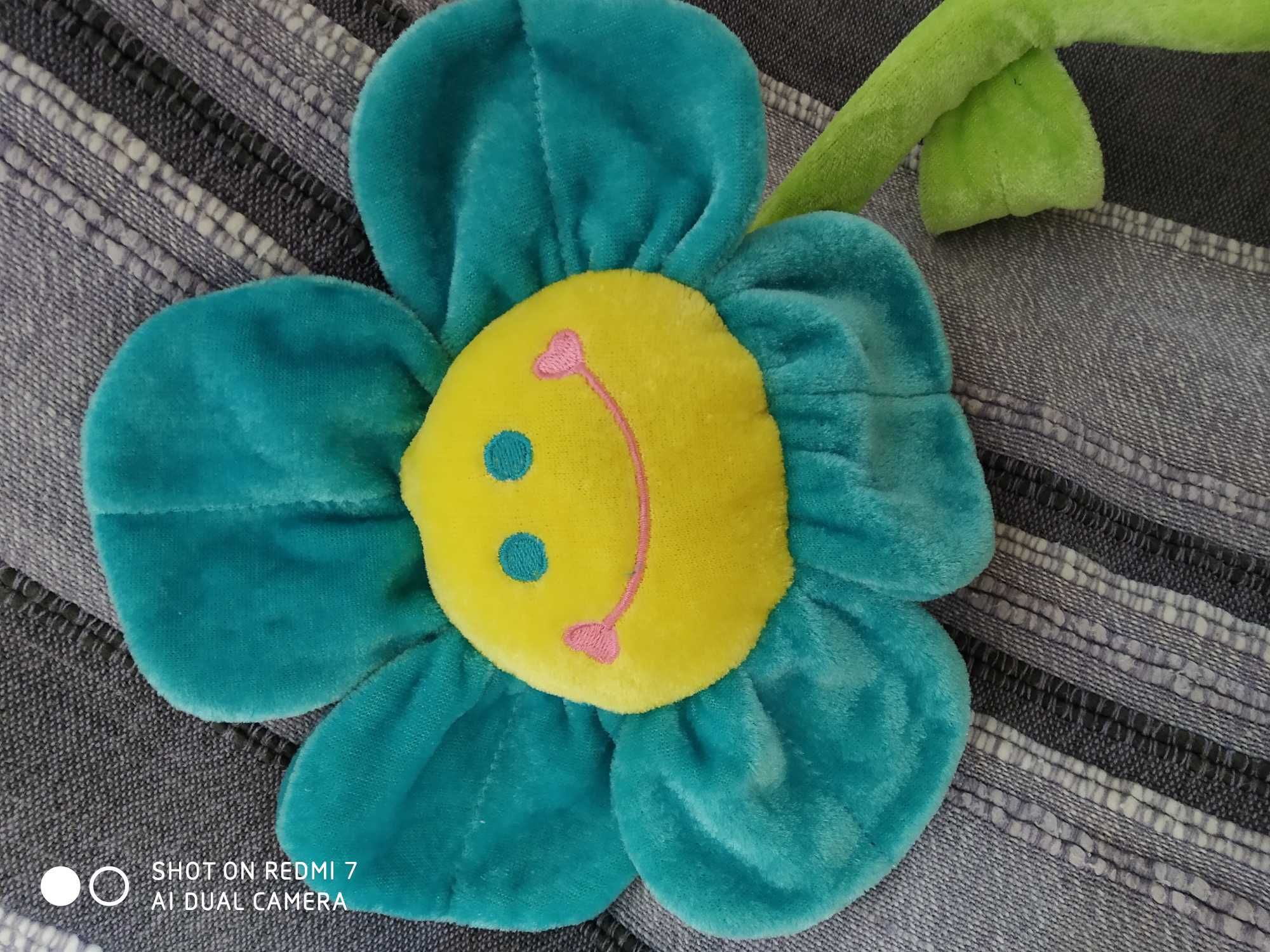 Flor peluche azul