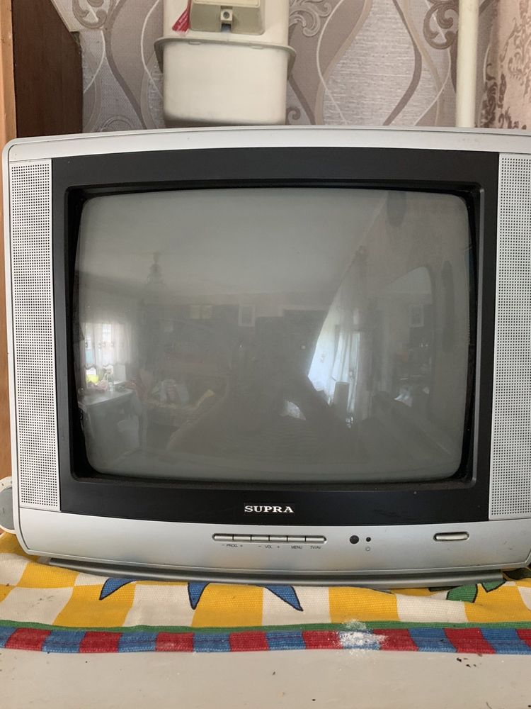 Телевизор не большой на кухню Диагональ 36 см