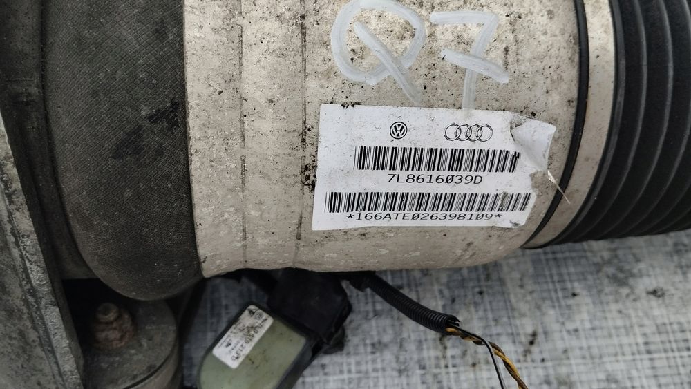 Amortyzator Pneumatyczny Audi Q7 4L 3.0 TDI 7L8616040D 7L8616039D