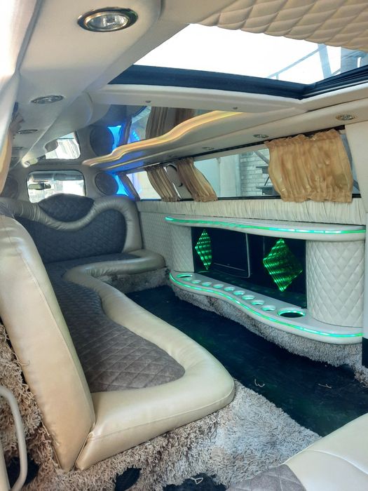 Лимузины и легковые авто в Запорожье