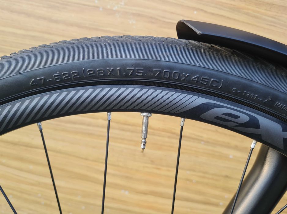 Rower elektryczny Giant Explore E+3 STA rama S-162-172 cm koła 28 cali