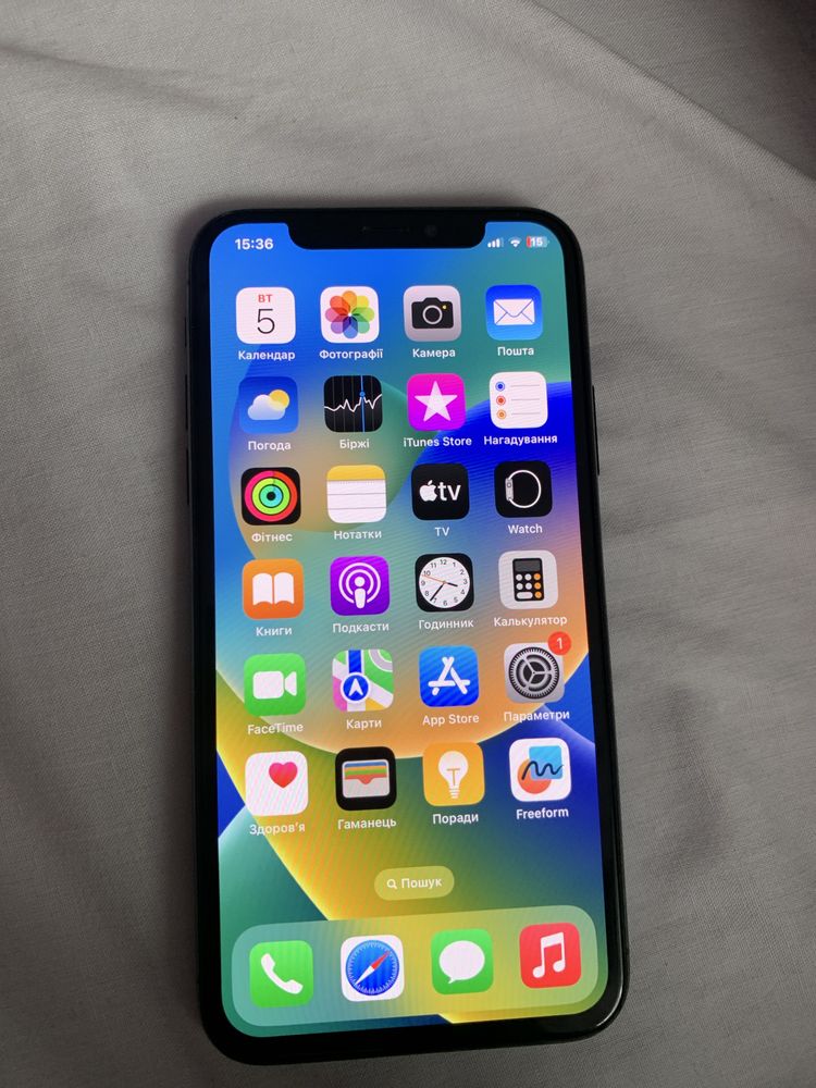 iphone X (10) на 64 gb