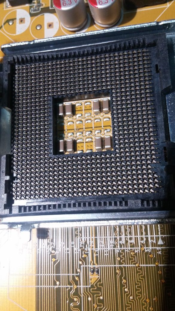 Материнская плата P5KR сокет 775 для 4-х ядерных процессоров Xeon
