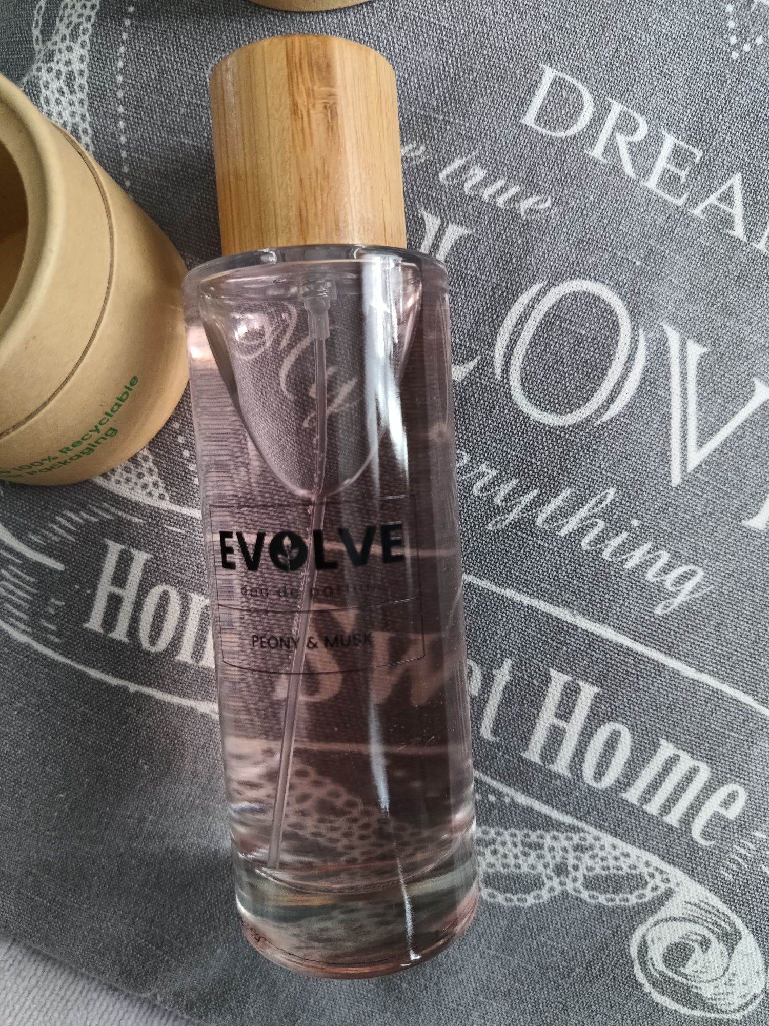 Nowe perfumy damskie Evolve