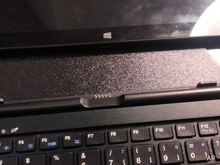 Vendo Computador Laptop Híbrido Kubo KB710