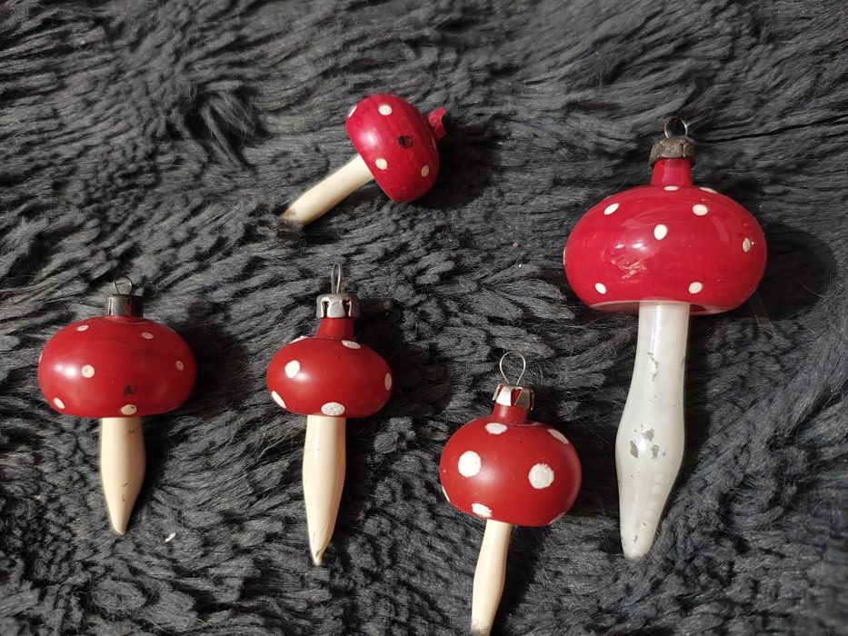 Stare bombki choinkowe PRL muchomorki