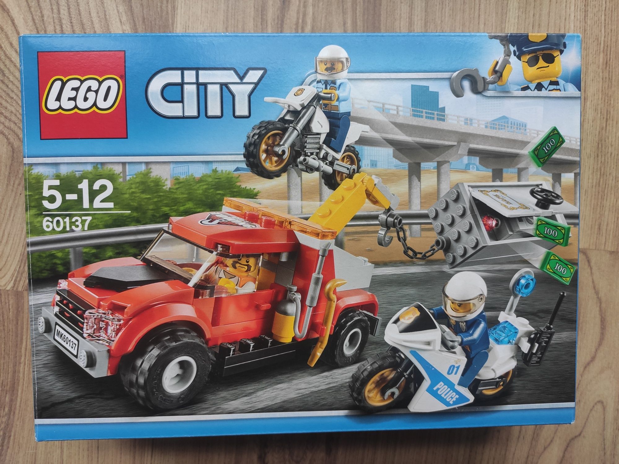 Zestaw LEGO CITY 60137