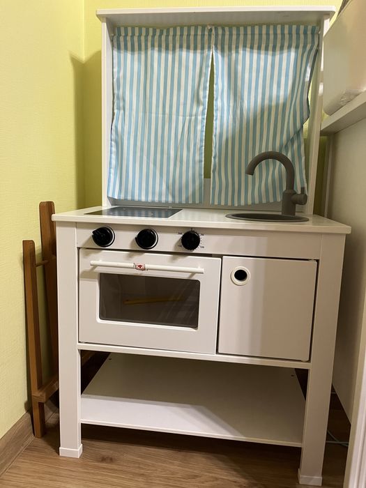 Дитяча кухня у гарному стані