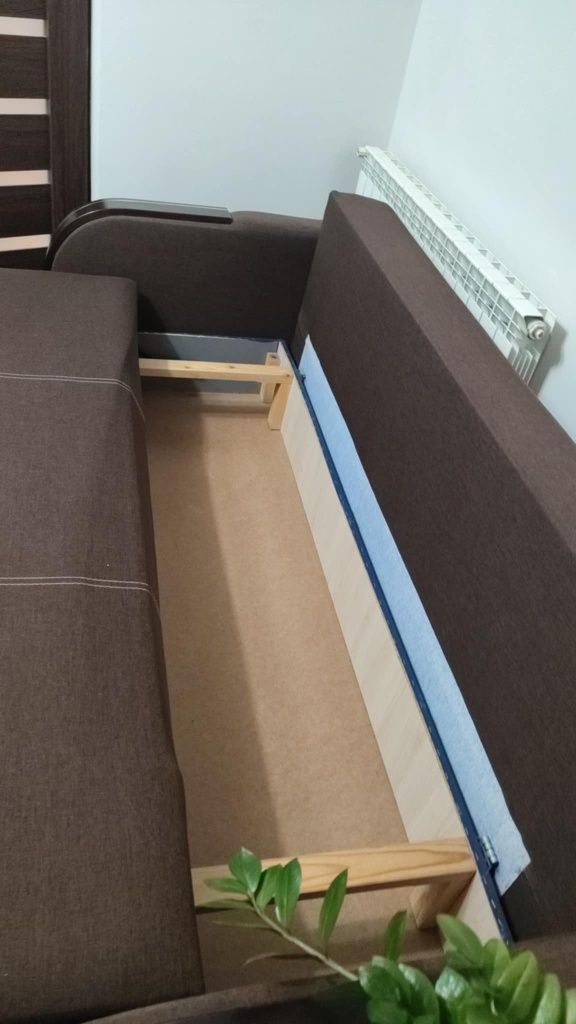 Sofa rozkładana brązowo-biała