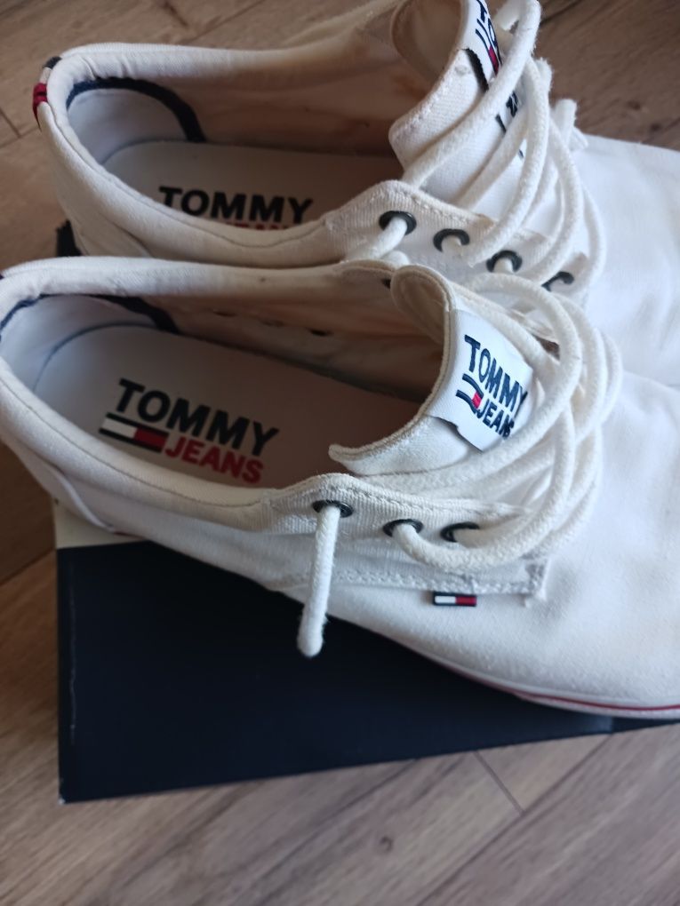 Tommy Jeans r43 trampki